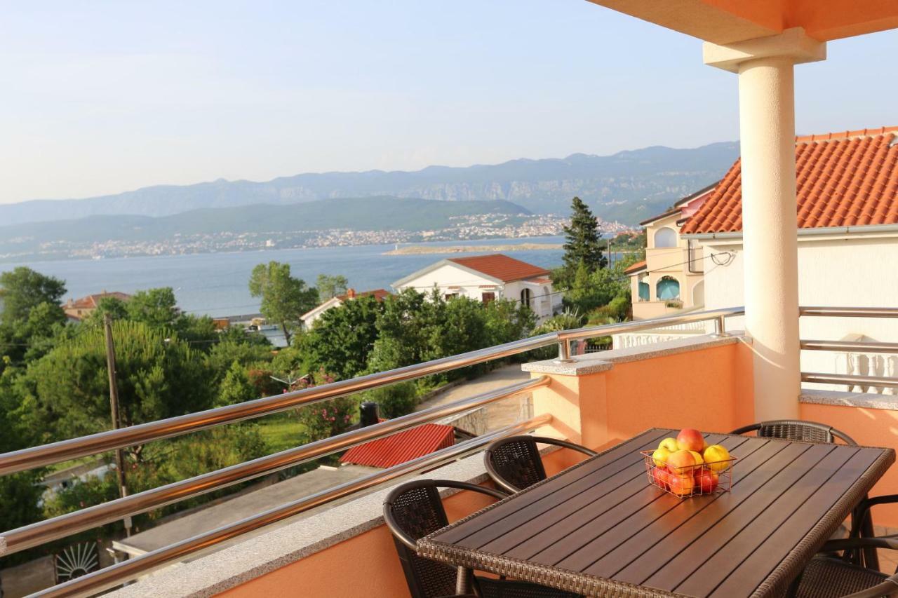 Apartment Dina Šilo Exterior foto
